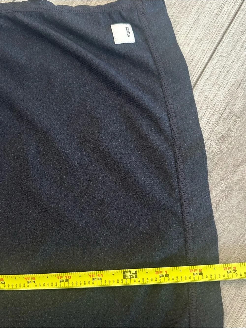 Vuori Short Sleeve Tee Black - Picture 4 of 8